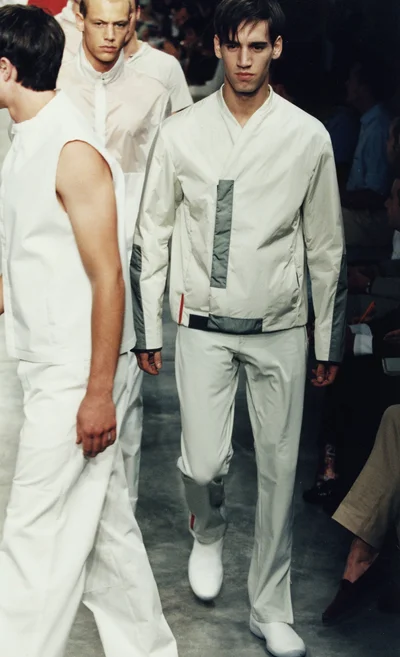 Look 10